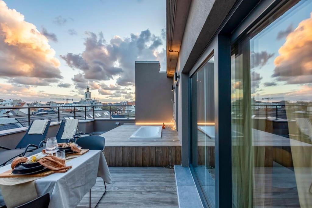 Love Nest - Your Cosy Penthouse オステンド エクステリア 写真
